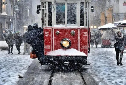 AKOM'dan İstanbul için kar uyarısı! Yarın için saat verildi!