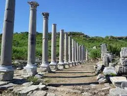 Perge Antik Kenti Nerede? Antalya'nın Tarihi ve Kültürel Mirası