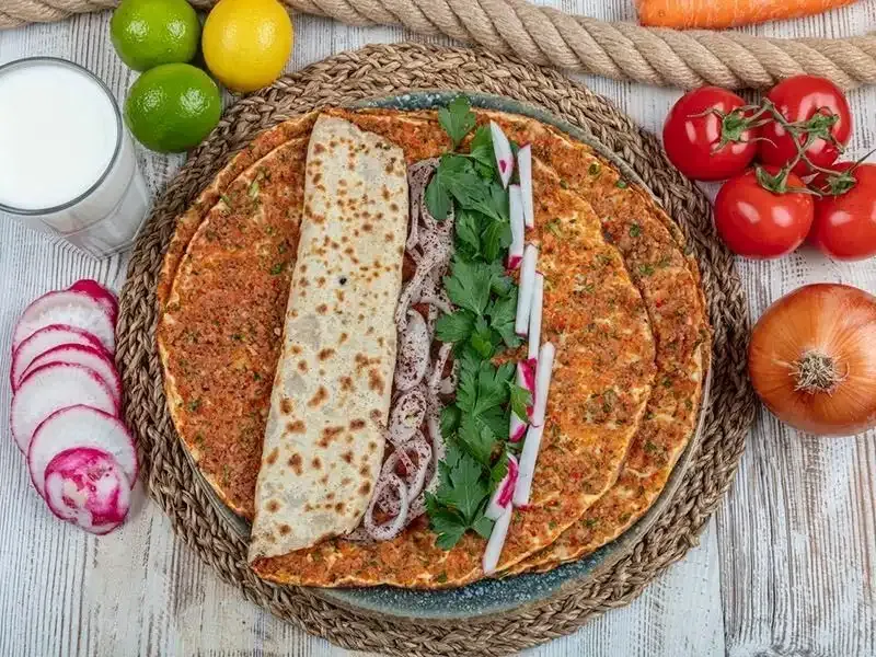 1 Lahmacun Kaç Kalori? Lahmacunun kalori değeri ne kadardır?