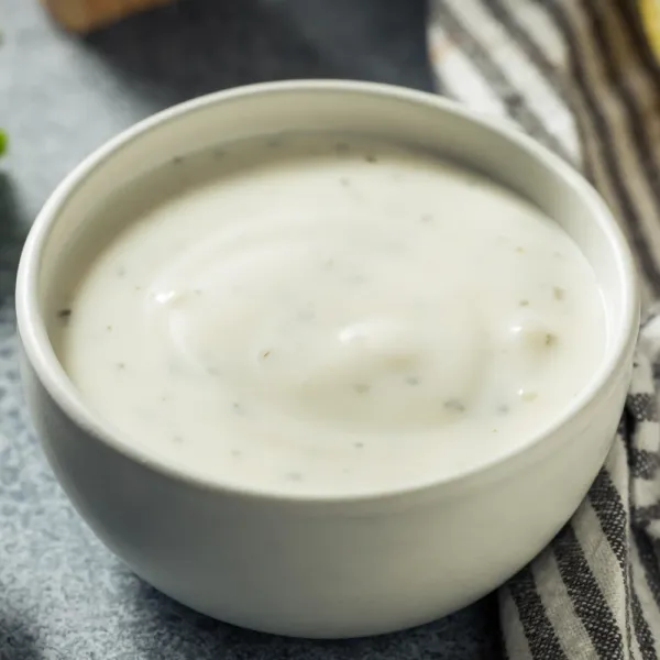 Ranch Sos Nasıl Yapılır? Çıtır Lezzetlerin Yanında Harika Giden Bu Sosu Mutlaka Deneyin!