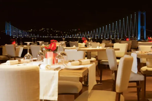 İstanbul'da Sevgililer Günü Yemek Mekanları? Romantik Bir Akşam İçin En İyi Seçenekler!