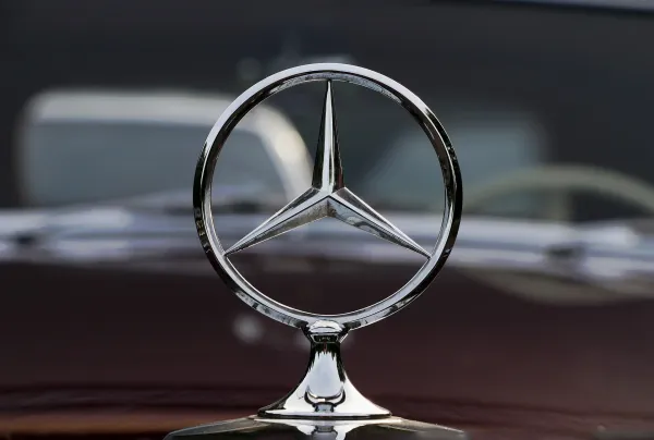 Mercedes-Benz’in Elektrikli Araç Stratejisindeki Değişiklik: 2030 Hedefleri Yeniden Şekilleniyor