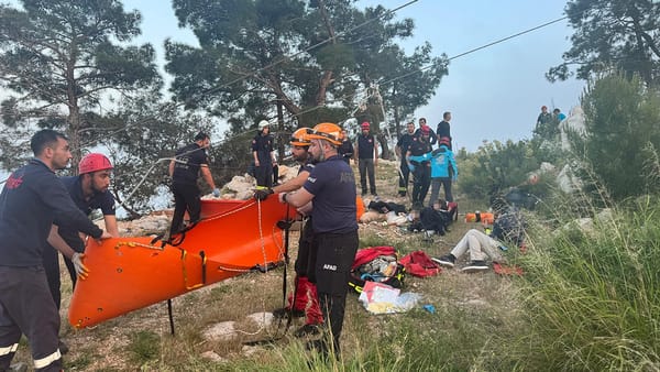 Antalya’da Teleferik Faciası! Ölü ve Yaralılar Var